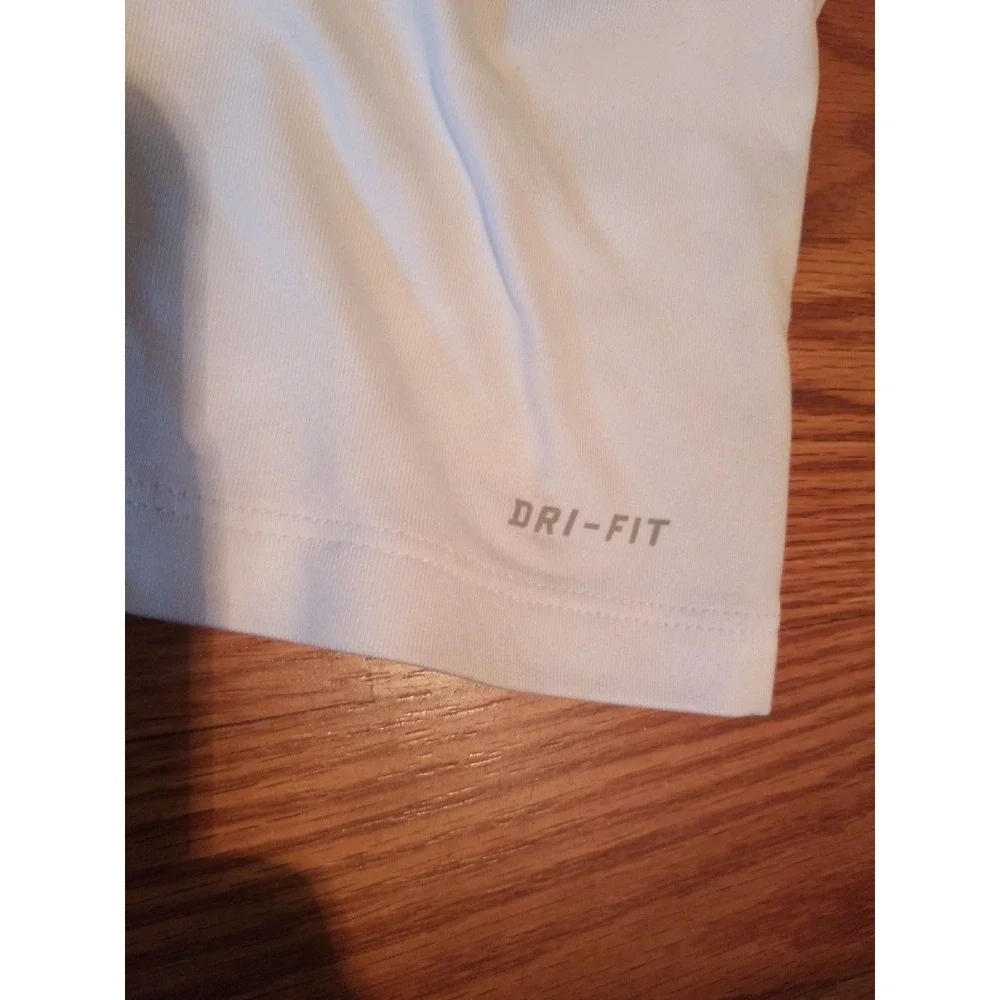 Nike shirts for women‎ dri fit med